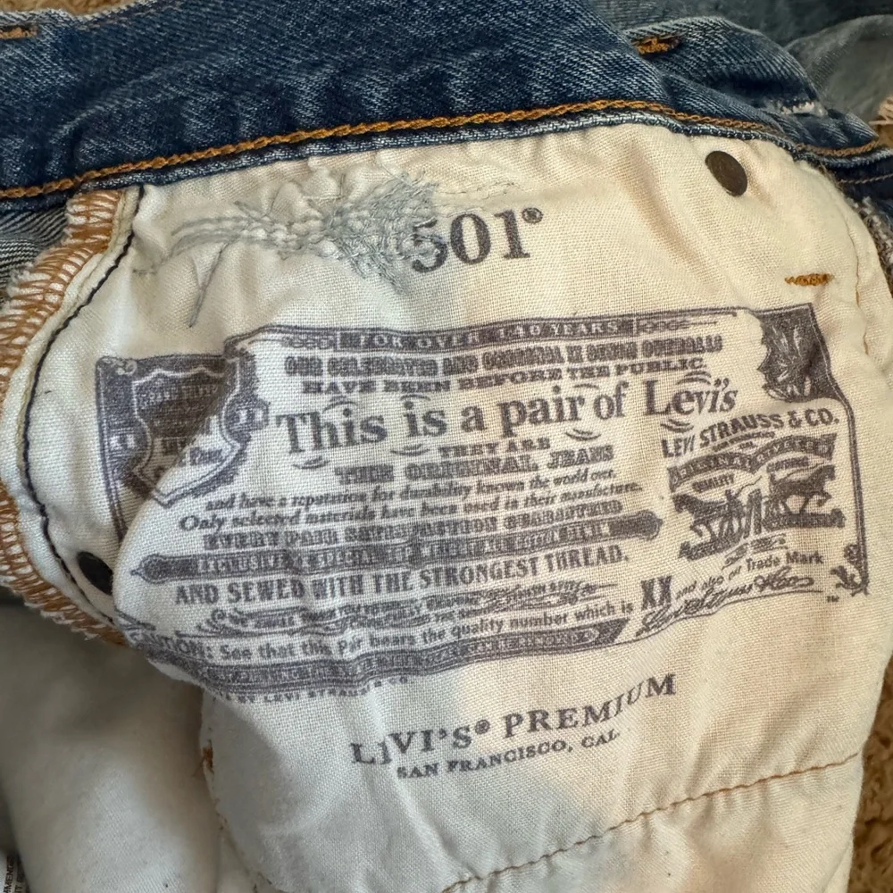 Levi's 501 Distressed Classic Denim Jeans 26x26